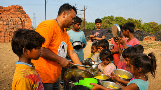 Annadan at Ganeshpuri