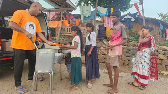 Annadan in Ganeshpuri