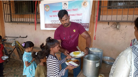 Annadan in Ambernath, Maharashtra