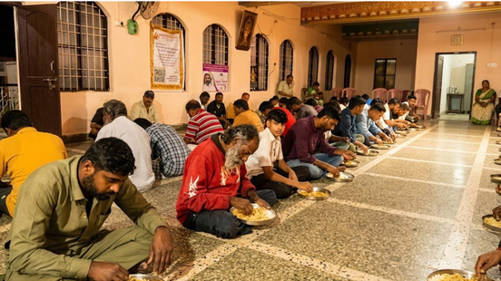 Annadan at Sri Dharmastha Ayyappa Swamy Temple, Bangalore